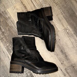 NEW size 9 Bull Boxer Stylish Black Combat Boots